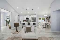 Picture of 104 1St Avenue Ne, Lutz, FL 33549
