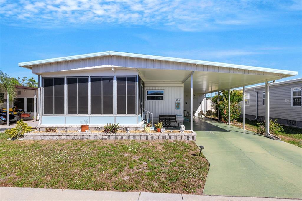 Picture of 5619 Bayshore Road Unit 240, Palmetto, FL 34221