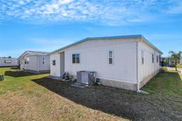 Picture of 5619 Bayshore Road Unit 240, Palmetto, FL 34221