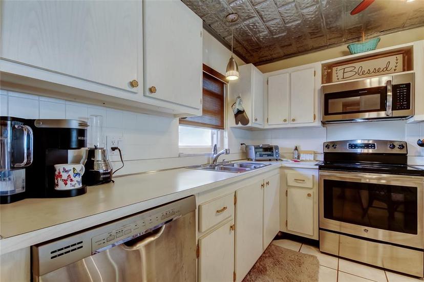 Picture of 4550 Cove Circle Unit 407, St Petersburg FL 33708