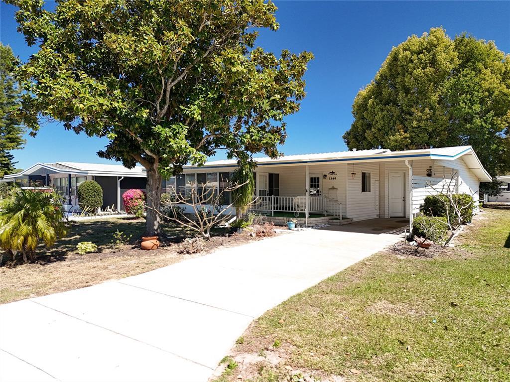 Picture of 1340 Elkhart Circle, Tavares, FL 32778