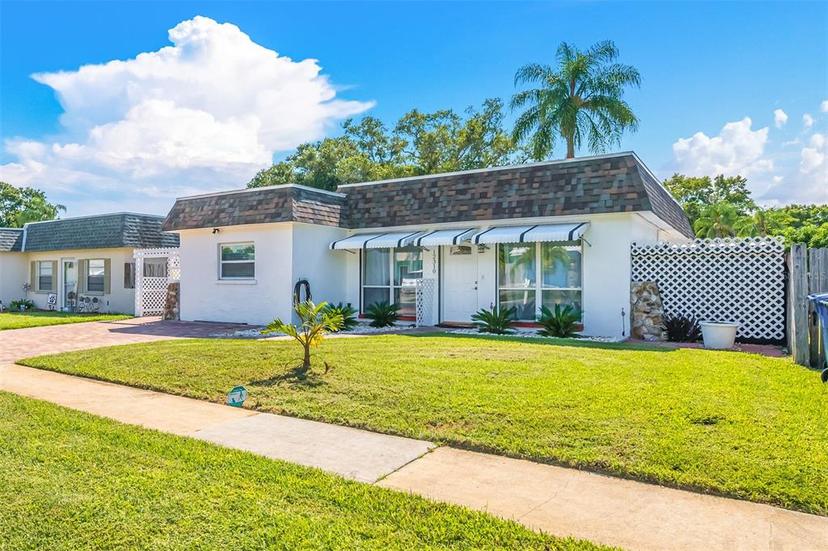 Picture of 12310 Mallory Drive, Largo FL 33774
