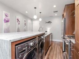 Picture of 1208 E Kennedy Boulevard Unit 1122, Tampa, FL 33602