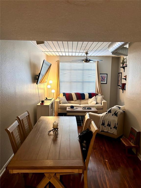 Picture of 2320 W Azeele Street Unit 317, Tampa FL 33609
