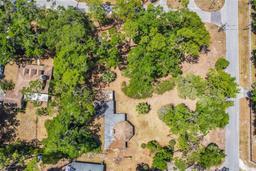 Picture of 450 Cassady Street, Umatilla, FL 32784