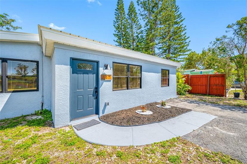 Picture of 217 Emerald Lane, Largo FL 33771