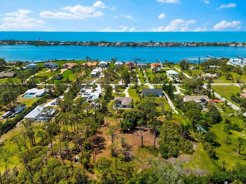Picture of 1785 Bayshore Drive, Englewood FL 34223