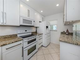 Picture of 435 Cerromar Lane Unit 326, Venice, FL 34293