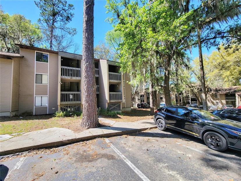 Picture of 109 SE 16Th Avenue Unit Q301, Gainesville FL 32601