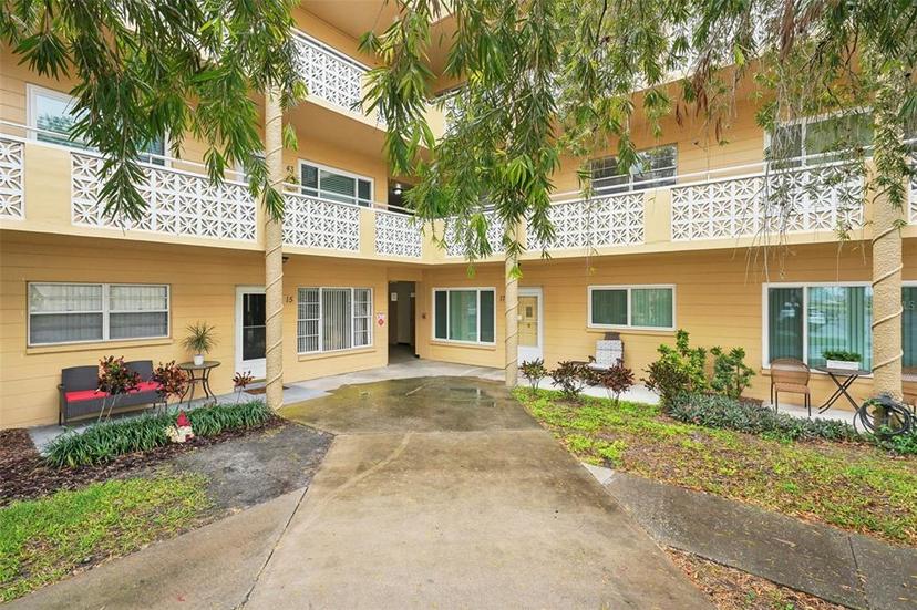 Picture of 2467 Finlandia Lane Unit 43, Clearwater FL 33763