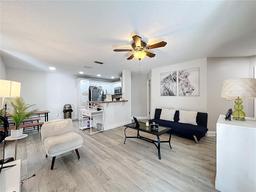 Picture of 2580 Grassy Point Drive Unit 100, Lake Mary, FL 32746