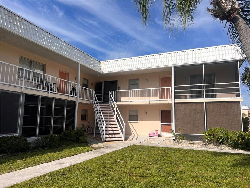 Picture of 460 Base Avenue E Unit 129, Venice FL 34285
