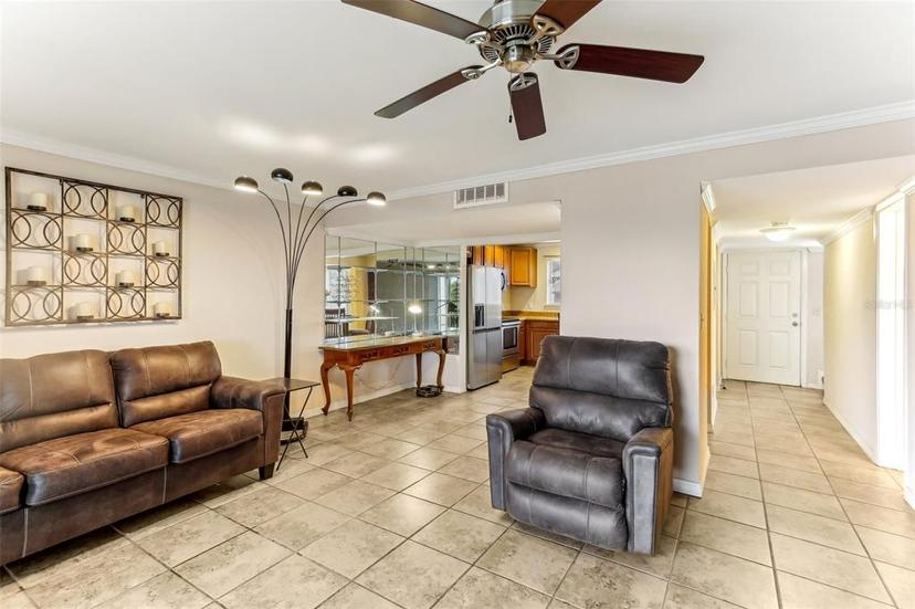Picture of 6315 Newtown Circle Unit 15B3, Tampa FL 33615