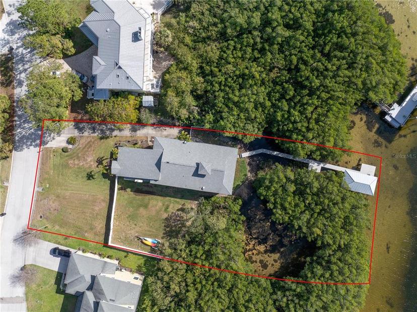 Picture of 734 Weedon Drive Ne, St Petersburg FL 33702