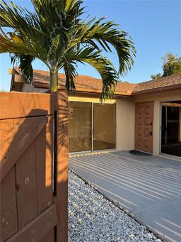 Picture of 6321 Royal Woods Drive, Fort Myers, FL 33908