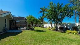 Picture of 5017 Canterbury Drive, Sarasota, FL 34243