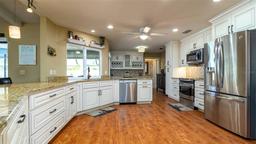 Picture of 5017 Canterbury Drive, Sarasota, FL 34243