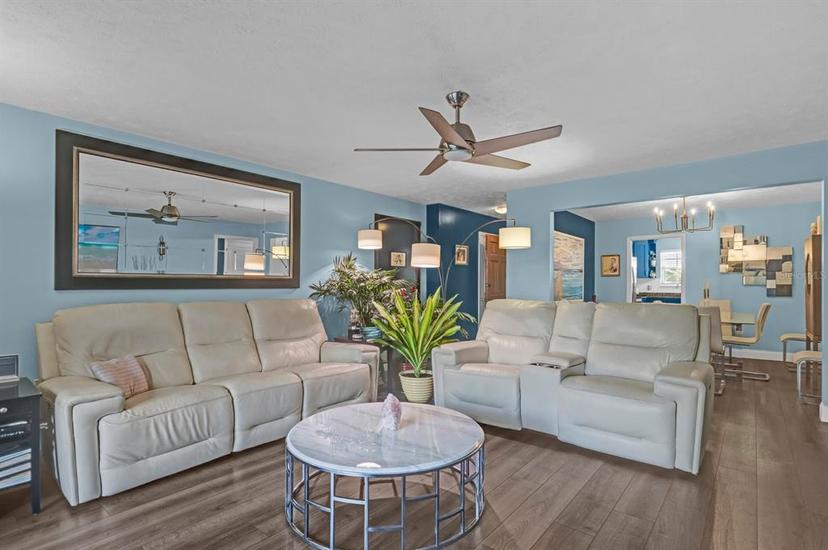 Picture of 4200 Lake Underhill Road Unit 2B1, Orlando FL 32803