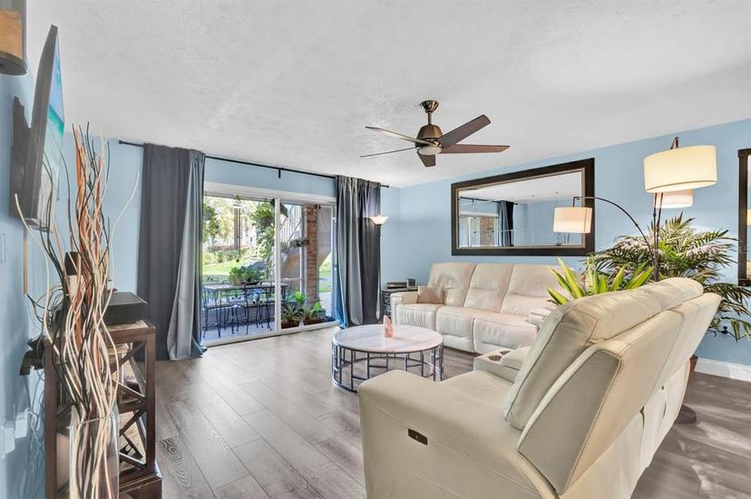 Picture of 4200 Lake Underhill Road Unit 2B1, Orlando FL 32803