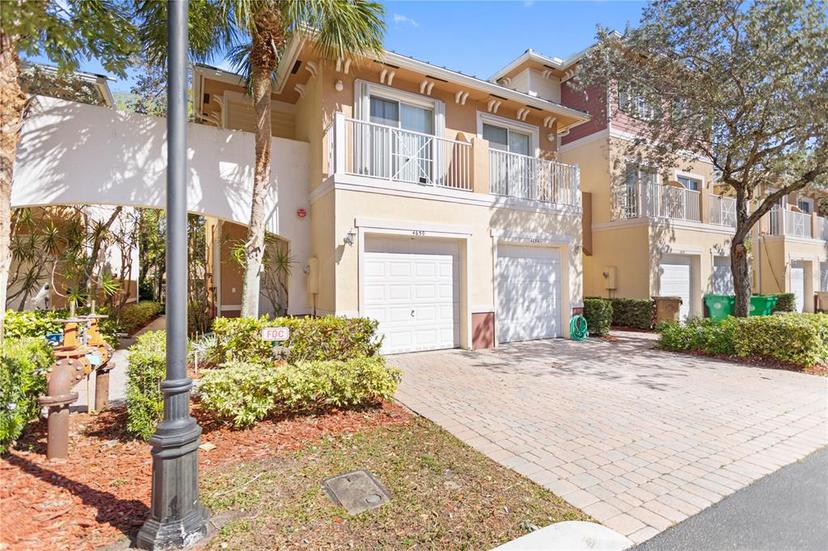Picture of 4650 SW 75Th Way, Davie FL 33314