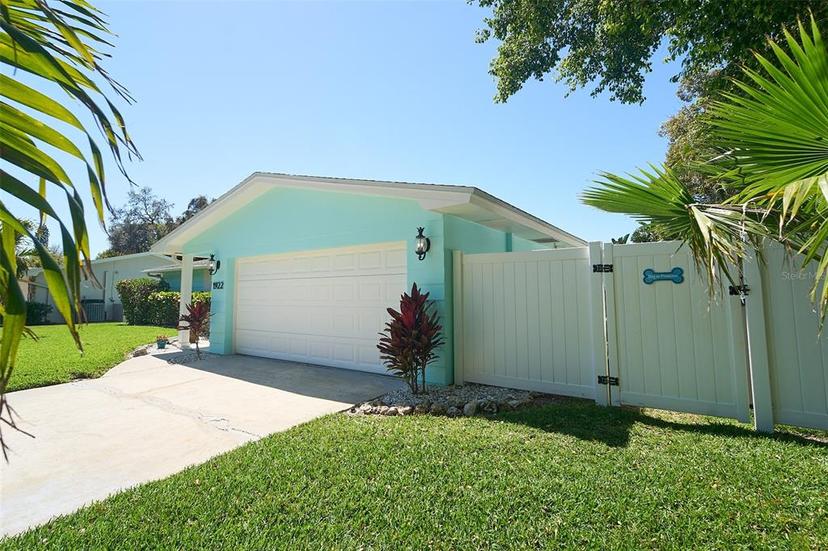 Picture of 1922 Oro Court, Clearwater FL 33764