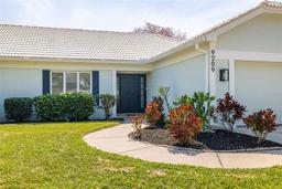 Picture of 9209 Pebble Creek Drive, Tampa, FL 33647