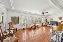 Picture of 330 42Nd Avenue S, St Petersburg, FL 33705