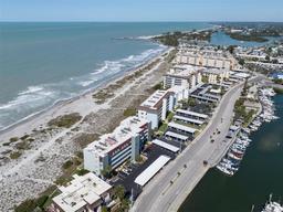 Picture of 950 Tarpon Center Drive Unit 506, Venice, FL 34285