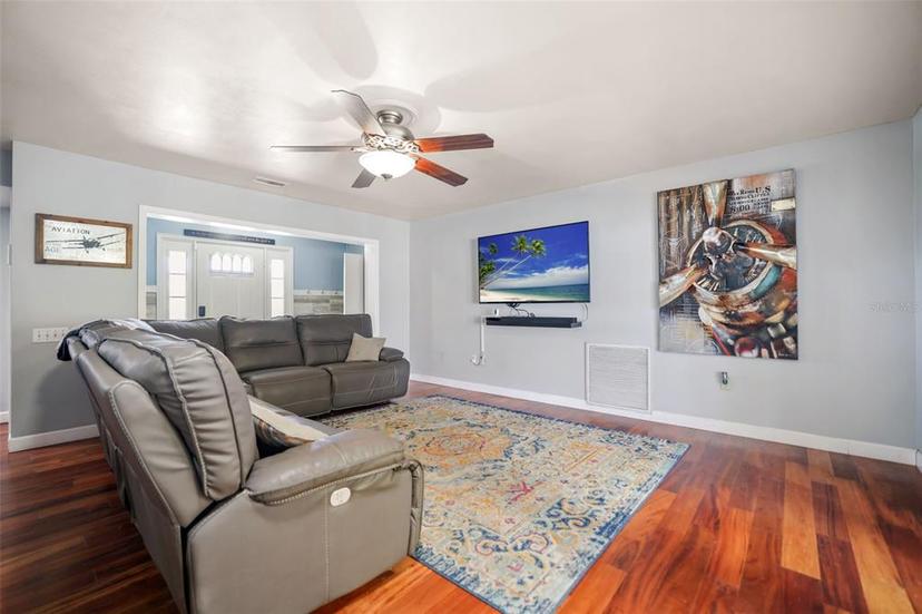 Picture of 1924 Nursery Road, Clearwater FL 33764