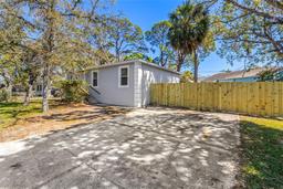 Picture of 750 E Harbor Drive S, St Petersburg, FL 33705
