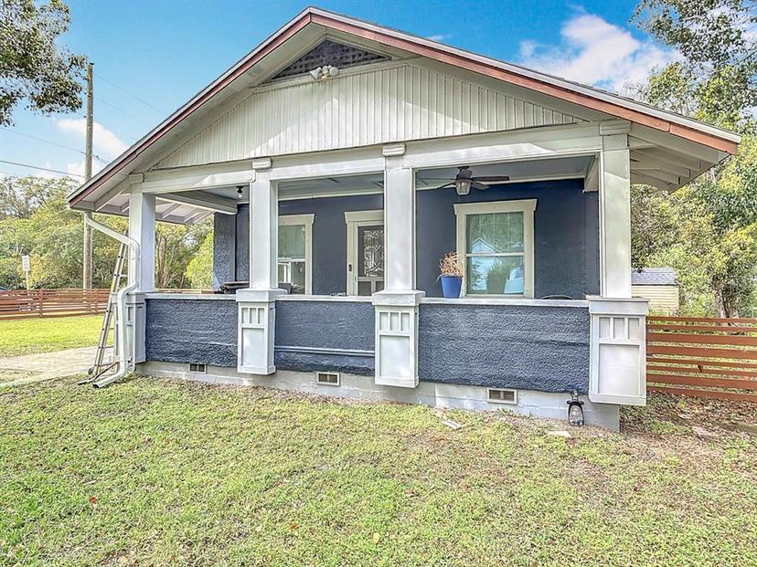 Picture of 505 E Plymouth Avenue, Deland FL 32724