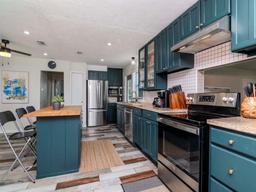 Picture of 1528 W River Shore Way, Tampa, FL 33603