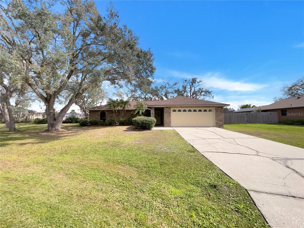 Picture of 5030 Creekview Lane, Lakeland, FL 33811