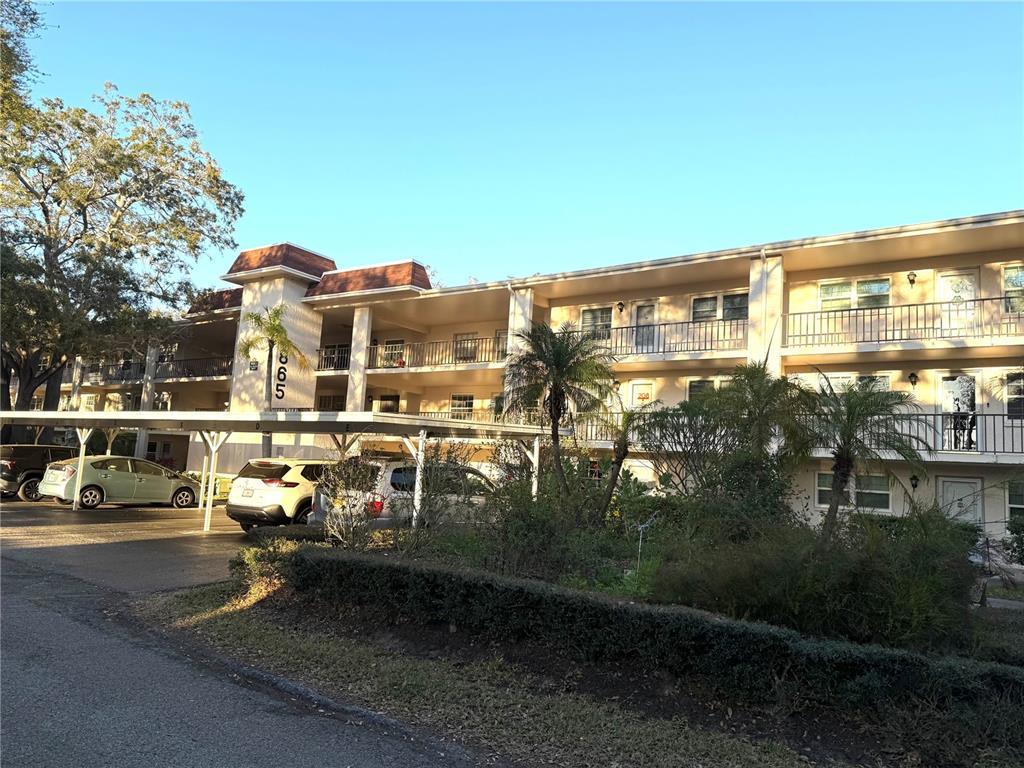 Picture of 865 Virginia Court Unit 106, Dunedin, FL 34698