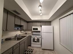 Picture of 865 Virginia Court Unit 106, Dunedin, FL 34698