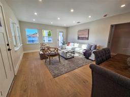 Picture of 1102 N Albany Avenue, Tampa, FL 33607