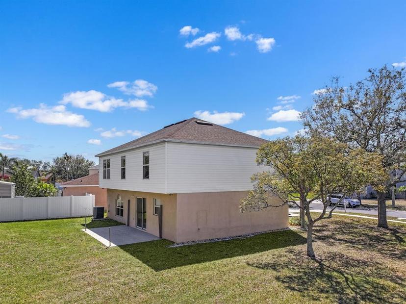 Picture of 12802 Lake Vista Drive, Gibsonton FL 33534