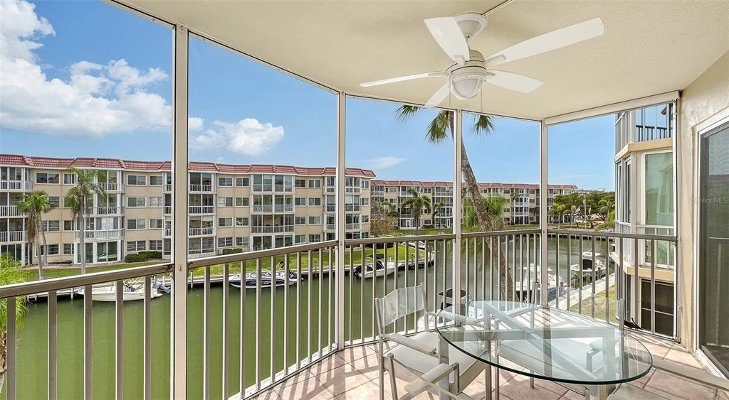 Picture of 1250 N Portofino Drive Unit 303, Sarasota, FL 34242