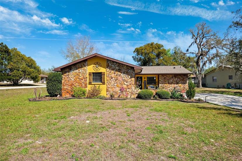 Picture of 7228 Edinburgh Way, Weeki Wachee FL 34613