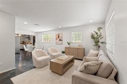 Picture of 5603 N Seminole Avenue, Tampa, FL 33604