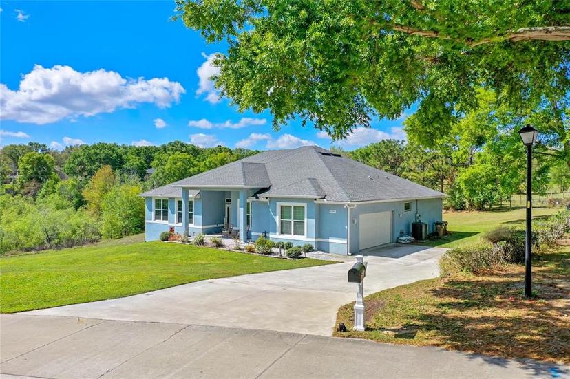 Picture of 10544 Parkway Drive, Clermont FL 34711