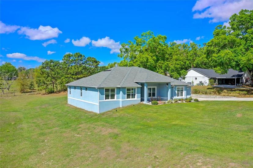 Picture of 10544 Parkway Drive, Clermont FL 34711