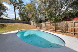Picture of 603 N Lakeshore Boulevard, Howey In The Hills, FL 34737