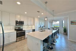 Picture of 1020 Tidewater Shores Loop Unit 107, Bradenton, FL 34208