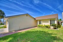 Picture of 4174 Pirates Landing, Winter Haven, FL 33884