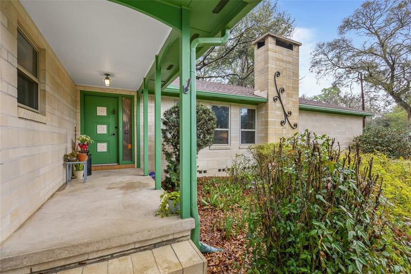 Picture of 4020 NW 9Th Court, Gainesville FL 32605
