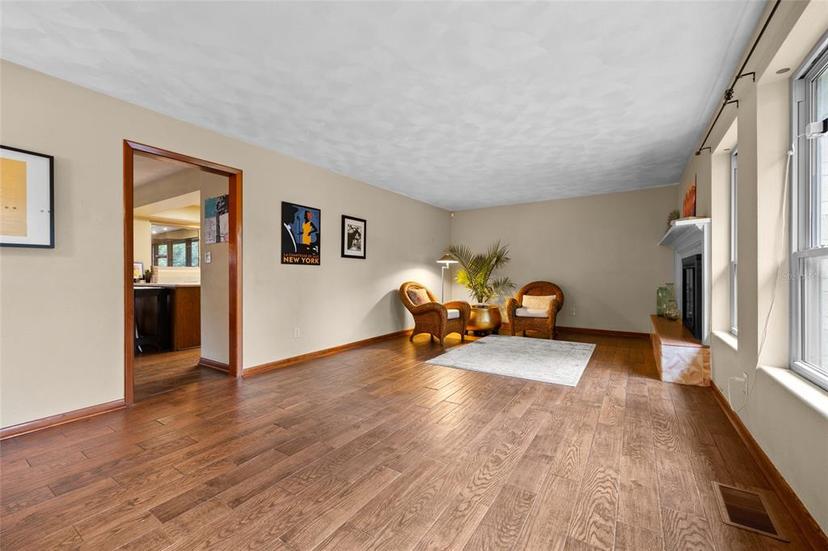Picture of 4020 NW 9Th Court, Gainesville FL 32605