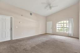 Picture of 8551 N Hyaleah Road, Tampa, FL 33617