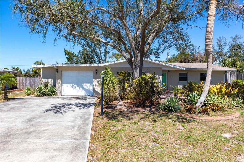 Picture of 1516 Saint Clair Road, Englewood, FL 34223
