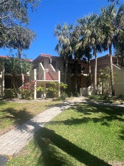 Picture of 6450 Wild Oak Bay Boulevard Unit 240, Bradenton, FL 34210